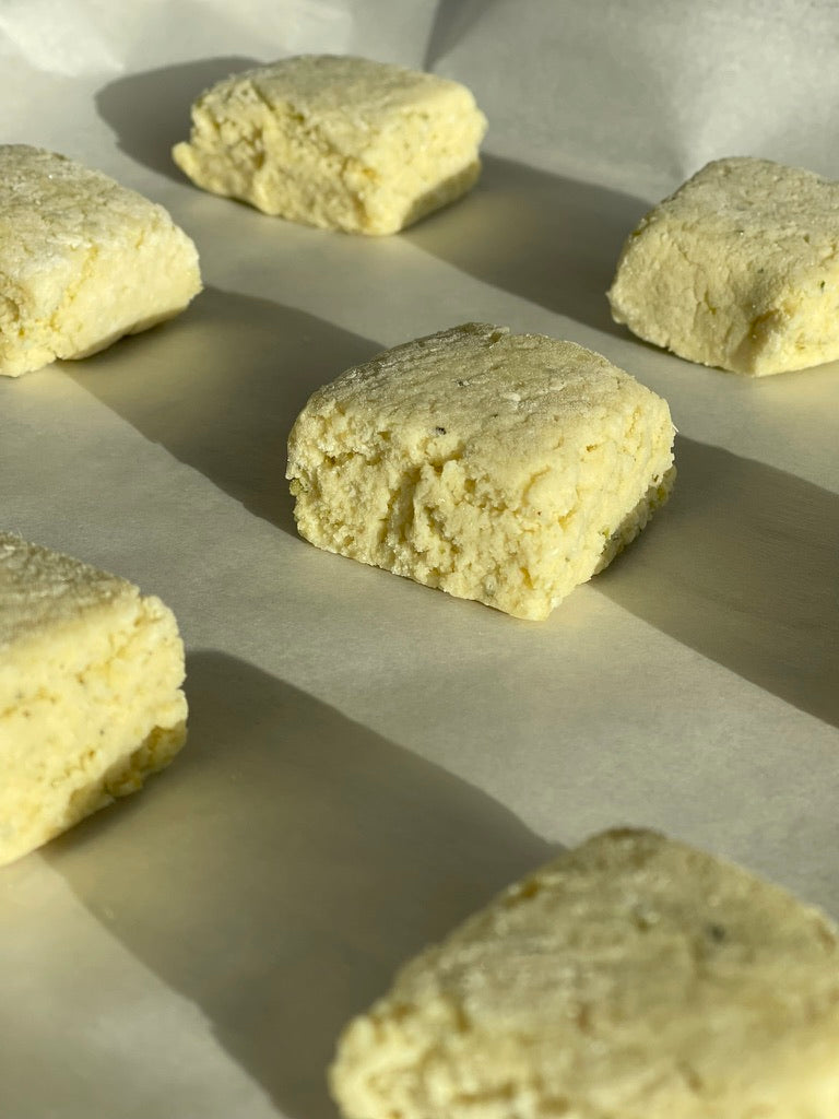 Pesto Biscuitini