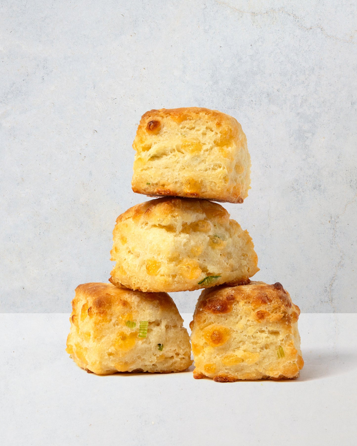 Cheddar Scallion Biscuitini